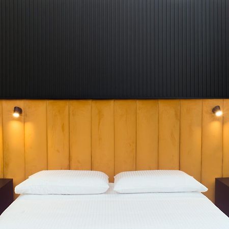 Fida Rooms Napels Buitenkant foto