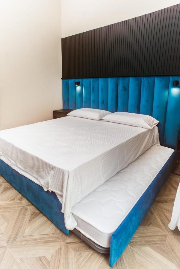 Fida Rooms Napels Buitenkant foto