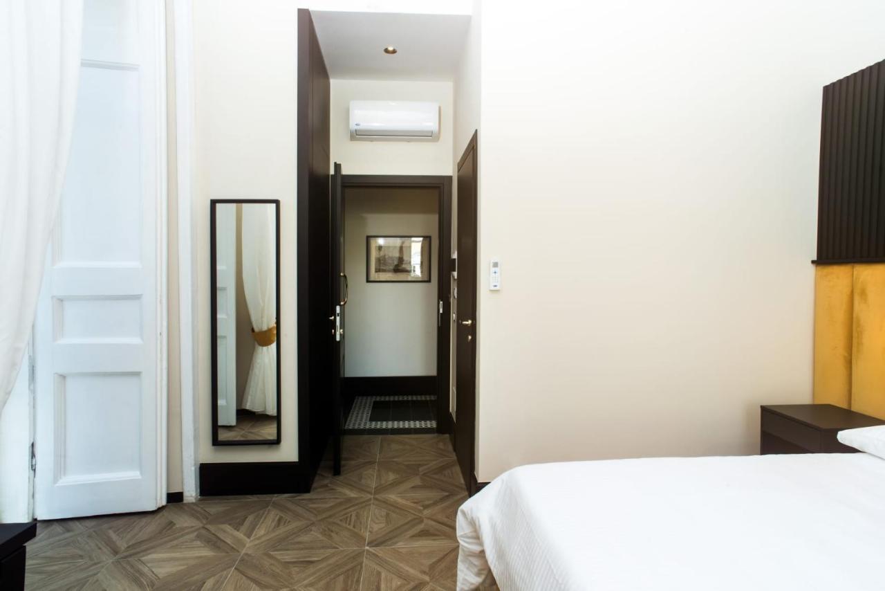 Fida Rooms Napels Buitenkant foto