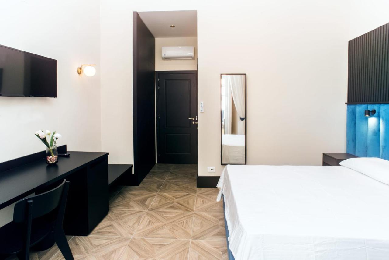 Fida Rooms Napels Buitenkant foto