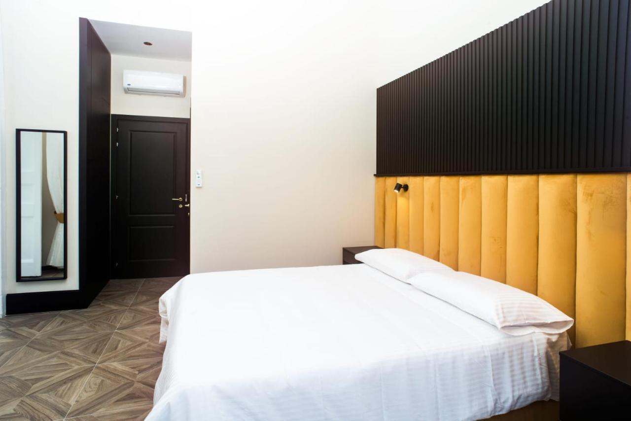 Fida Rooms Napels Buitenkant foto