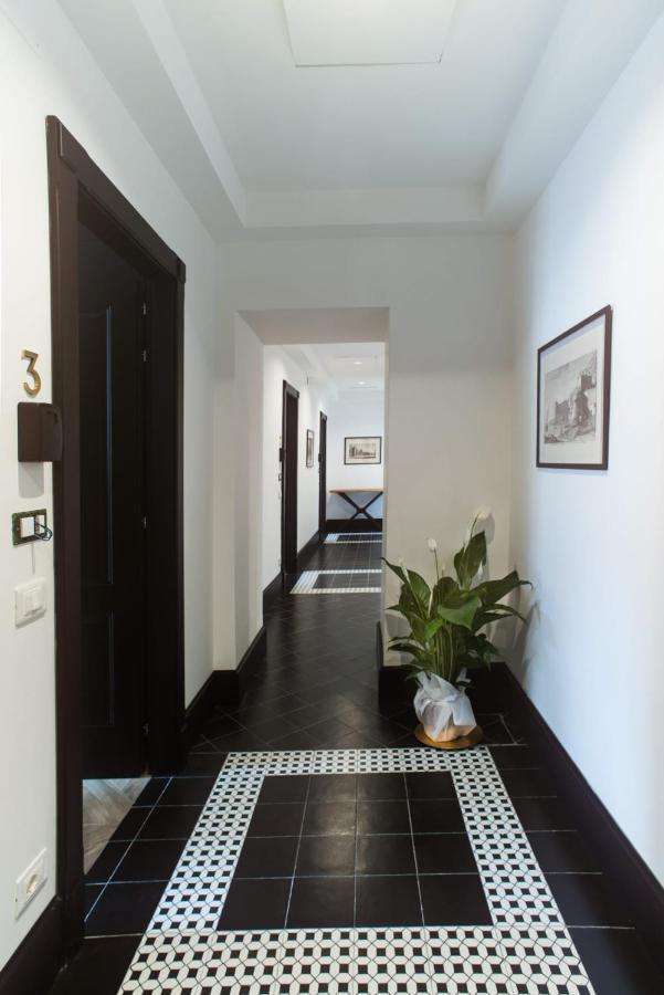 Fida Rooms Napels Buitenkant foto