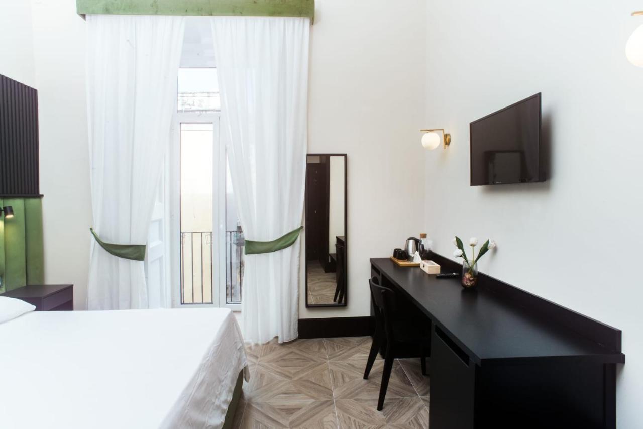 Fida Rooms Napels Buitenkant foto