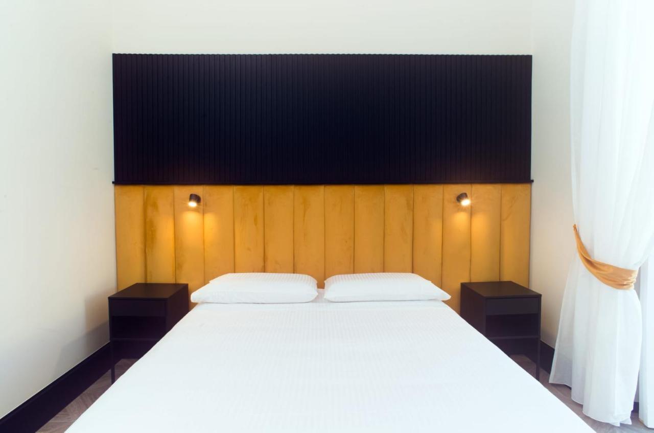 Fida Rooms Napels Buitenkant foto