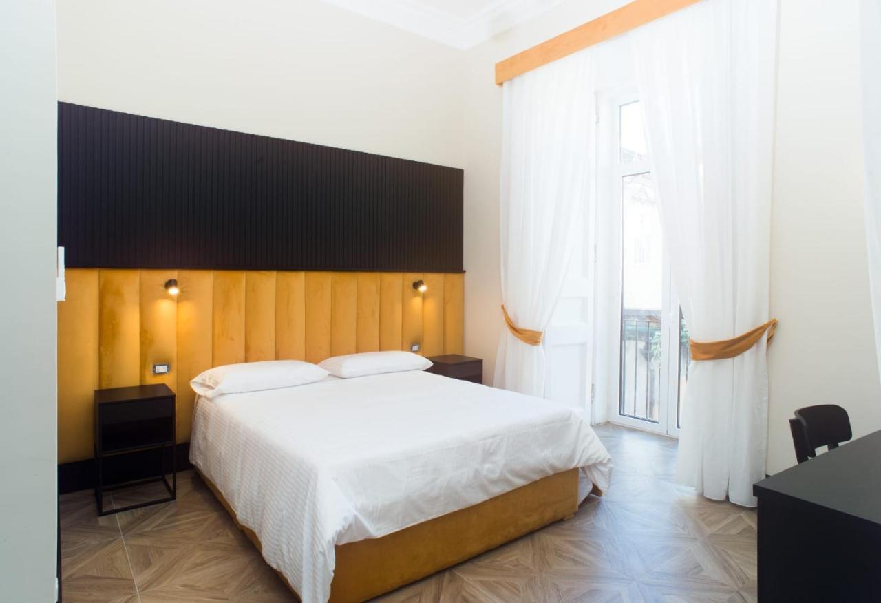 Fida Rooms Napels Buitenkant foto